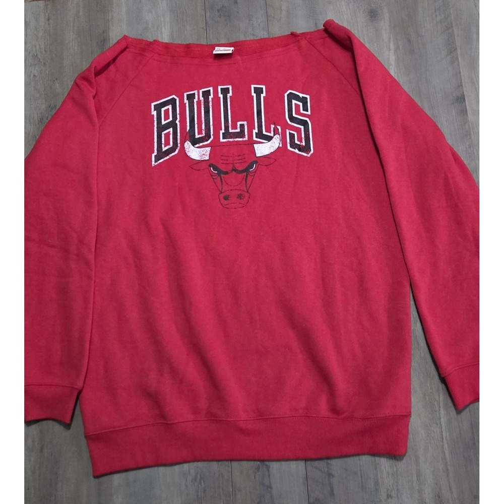 Ultra Game NBA Chicago Bulls Women's Oversized Fleece Pullover Sweatshirt L